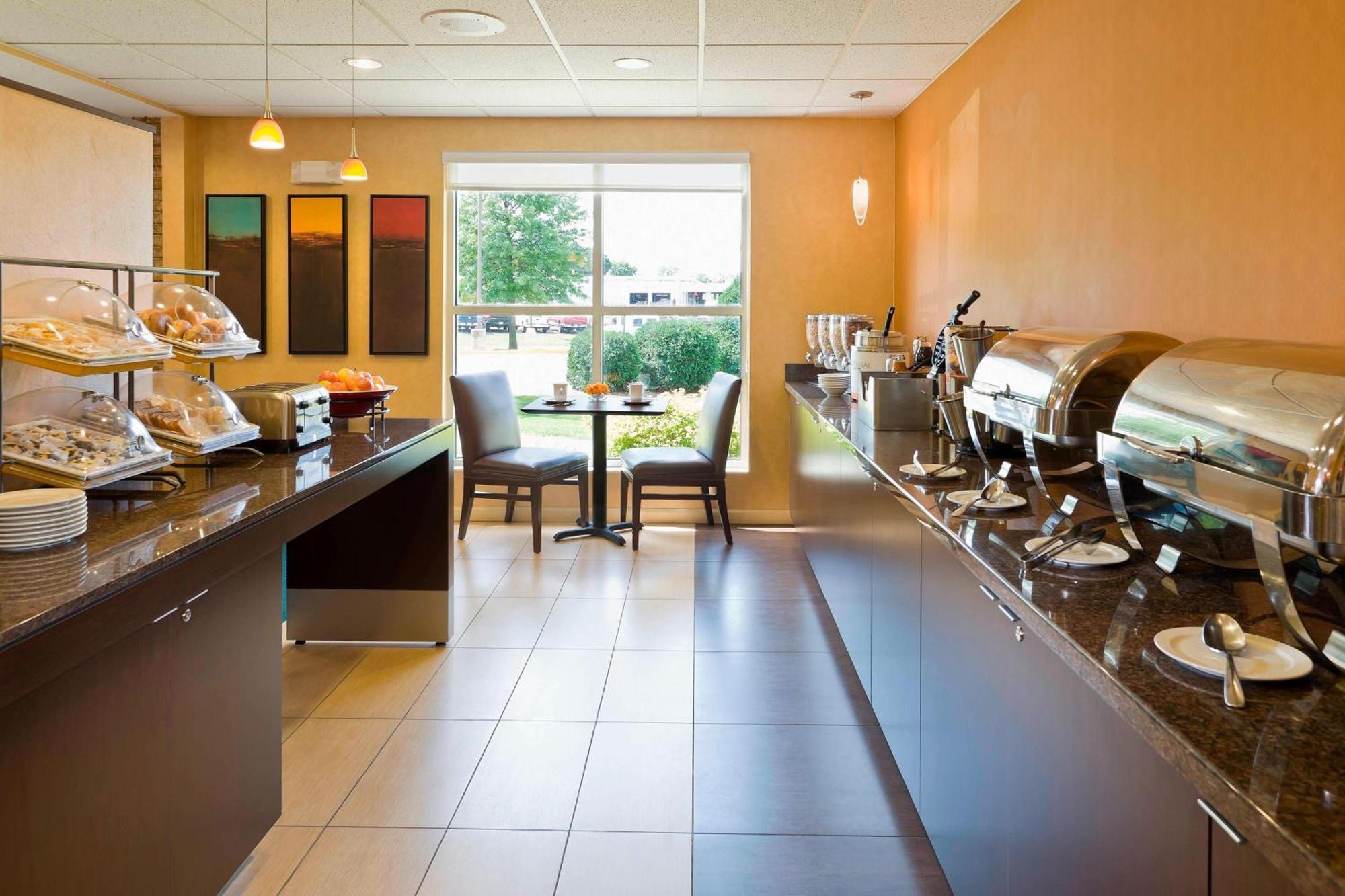 Residence Inn By Marriott Cedar Rapids Zewnętrze zdjęcie